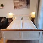 Renoviertes Apartment Inkl Tg Stellplatz In Duesseldorf