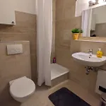 Apartment Renoviertes Inkl Tg Stellplatz In Düsseldorf