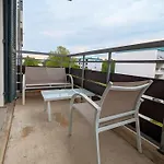 Renoviertes Apartment Inkl Tg Stellplatz In Duesseldorf